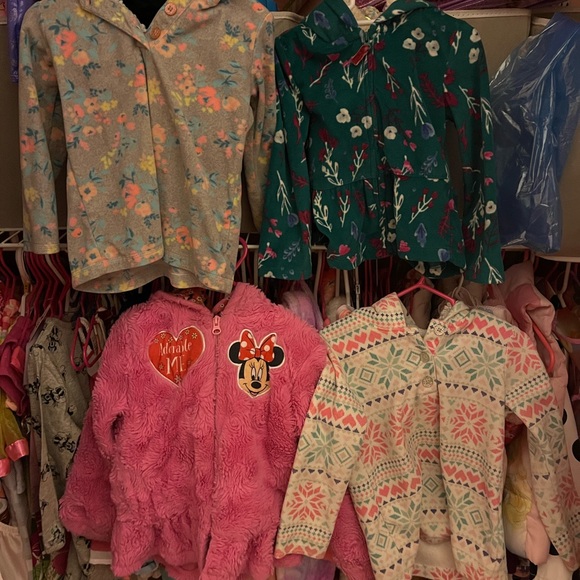 HUGE 50 PIECE BUNDLE OF DISNEY CARTERS GYMBOREE PLUS MORE!! 24M-3t shoes size 7 - Picture 14 of 16